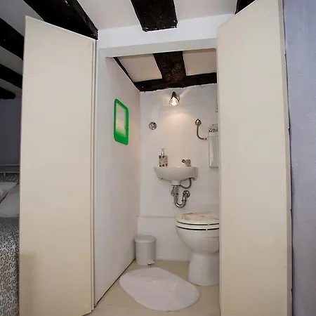 Aurora Tiny Apartment *